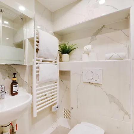 A Jewel In The Heart Of The Marais- 4p 1bdr- Apartment Paris