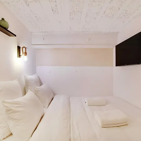 A Jewel In The Heart Of The Marais- 4p 1bdr- * Parigi